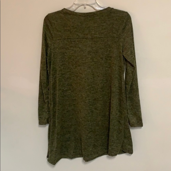 NWOT Olive Asymmetrical Hem Hacci Tunic - Picture 3 of 3